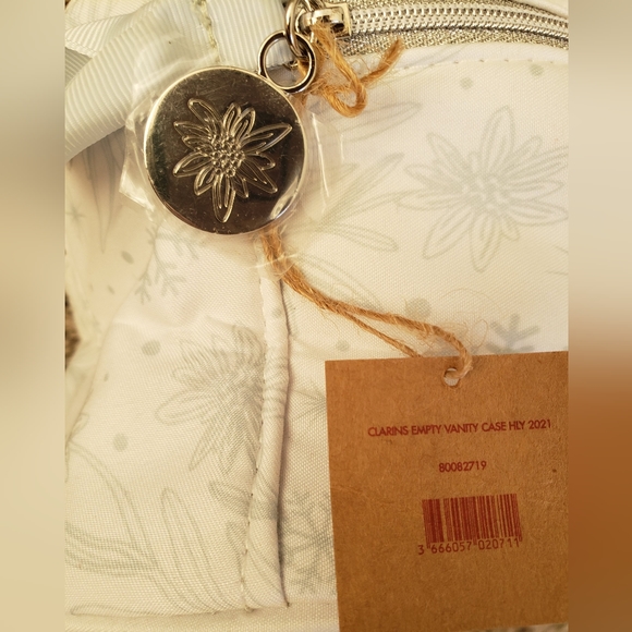 🦋clarins cosmetic round cosmetic case NWT  🦋 - Picture 6 of 8